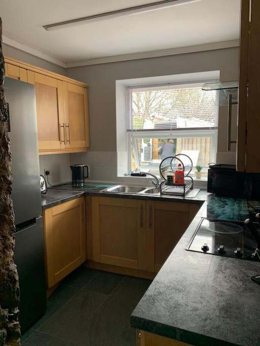 Historic Picturesque Apartment Pembroke Luaran gambar
